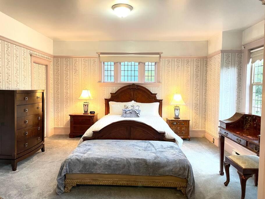 Parlor Suite In Heritage Manor, Fairfield, Near Dt Victoria Eksteriør billede