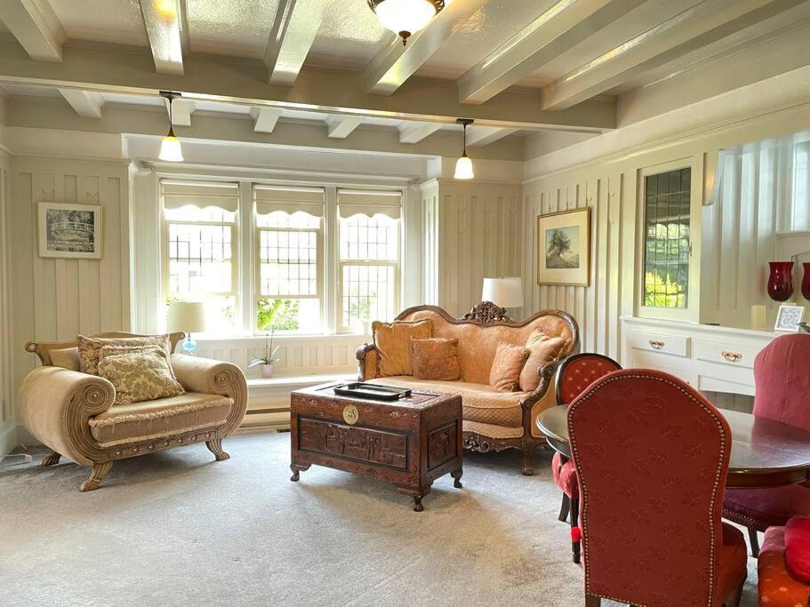 Parlor Suite In Heritage Manor, Fairfield, Near Dt Victoria Eksteriør billede